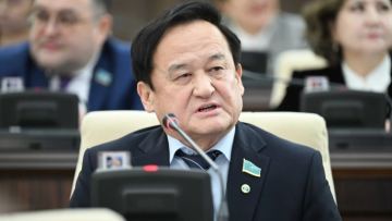 دەپۋتات: «ەدٸلەت ۆيتسە-مينيسترٸنٸڭ قازاق تٸلٸندە سٶيلەمەۋٸ ەدٸلەتسٸزدٸك»