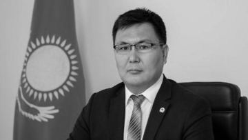 Атырау облысында аудан әкімінің орынбасары жол апатынан қаза тапты