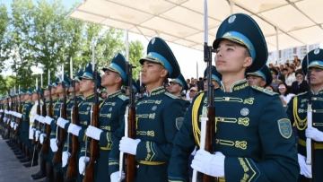 Қазақстандық әскери жоғары оқу орындарының түлектеріне жаңа әскери шен беріледі