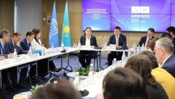 Ерлан Қарин ЮНЕСКО және ИСЕСКО істері жөніндегі ұлттық комиссияның отырысын өткізді
