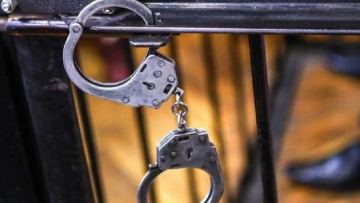 Куәгерден 5 млн теңге бопсалаған полицейлер сотталды