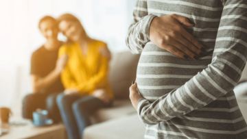 Шетел азаматтары Қазақстанда суррогат ана қызметін пайдалана алмайды