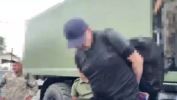 بانكتەر مەن ونداعان ازاماتتى الداعان كٷدٸكتٸ قازاقستانعا جەتكٸزٸلدٸ