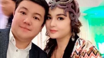Móldir Muqan Tursynbek Qabatovpen bolǵan qiyn jaǵdai týraly aitty