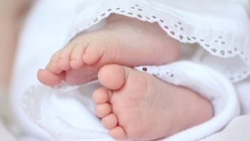 Әйел қонақ үйде босанып, нәрестені кәріз құбырына ағызып жіберген