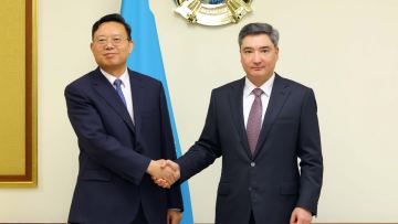 Oljas Bektenov: Qazaqstan men Qytai kóshbasshylary arasyndaǵy senimge negizdelgen dialog eki eldiń ekonomikalyq yntymaqtastyǵyn jańa deńgeige kóterýde