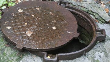Káriz qudyǵynda qaza tapqan jumysshylardyń nesiesin óteýge kómek beriledi