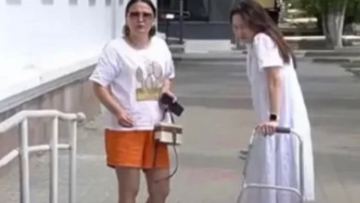 Жүк көлігі қағып, мүгедек болып қалған оралдық бойжеткен әділдік іздеп жүр