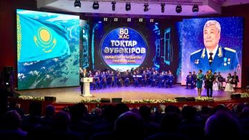 Premer-ministr Memleket basshysynyń atynan Toqtar Áýbákirovti 80 jyldyq mereitoiymen quttyqtady