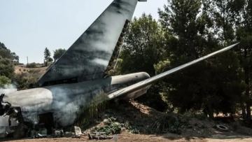 Танымал музыканттар отырған ұшақ апатқа ұшырады: ешкім аман қалмады