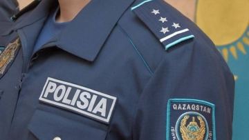 Almatyda beitanys er adam 4 jastaǵy qyzdy qushaqtap, betinen súigen: politsiia tekserý júrgizip jatyr