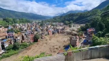 Nepalda alapat tasqyn: 400-ge jýyq adam iz-túzsiz joǵaldy