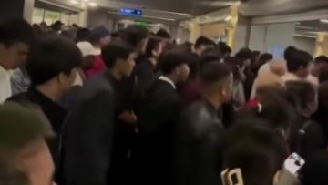 «Жапониядағы метро сияқты»: Алматы метросында жолаушылар қарасы қалыңдады