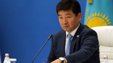 Бауыржан Байбектің 90 млн теңгелік сағаттарын көшірмесімен алмастырып кеткен
