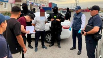 كٷش قولدانىپ, 200 مىڭ تەڭگە تالاپ ەتكەن: اقتاۋدا كٷدٸكتٸ ۇستالدى