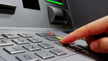 بانكوماتتا قالعان 600 مىڭ تەڭگە: ورال تۇرعىنى ۇستالدى