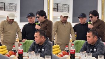 مەيرامبەك بەسپاەۆ اناسىنان ايىرىلعان سەكەن مايعازيەۆكە دەمەۋ بولدى