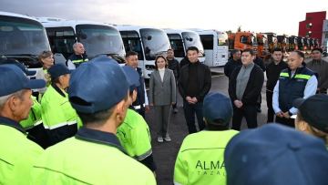 Алматы әкімі «Алматы Тазалық» кәсіпорнының жаңартылған базасын аралады