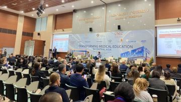 Astanada Ortalyq Aziiadaǵy meditsinalyq bilim berýdiń bolashaǵy talqylanyp jatyr