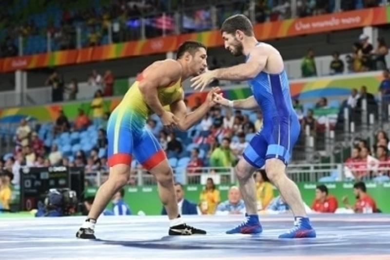 المات كەبٸسپاەۆ التى دٷركٸن ەلەم چەمپيونىن ۇتتى