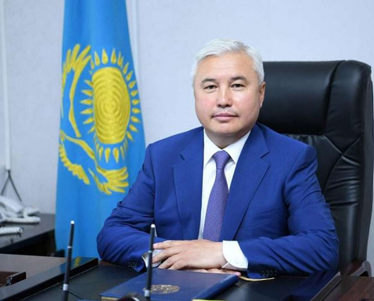 «قۇرمەتتٸ ازاماتتىڭ» قۇتى قاشتى نەمەسە نٷكەنوۆتٸ بۇل اتاققا كٸم تىقپالاپ جٷر?!