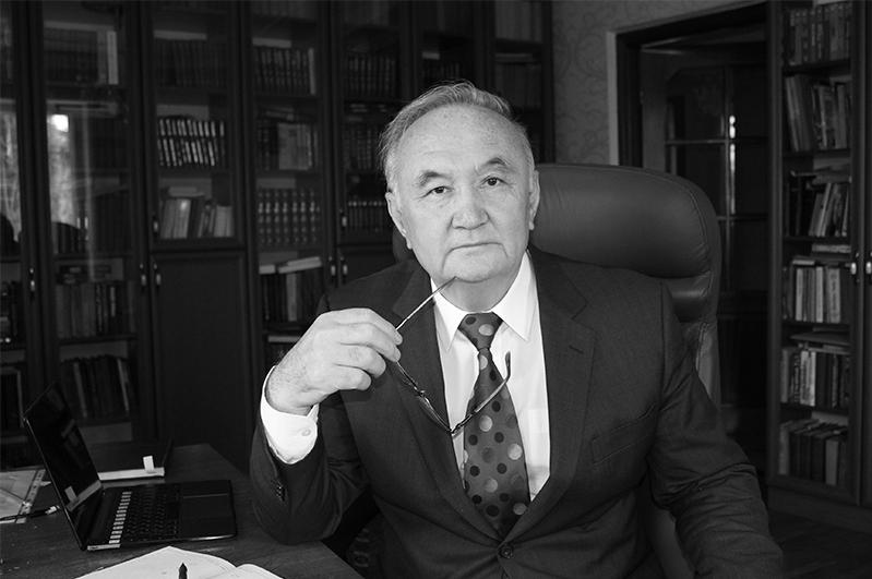 Kórnekti aqyn Esenǵali Raýshanov dúnieden ozdy