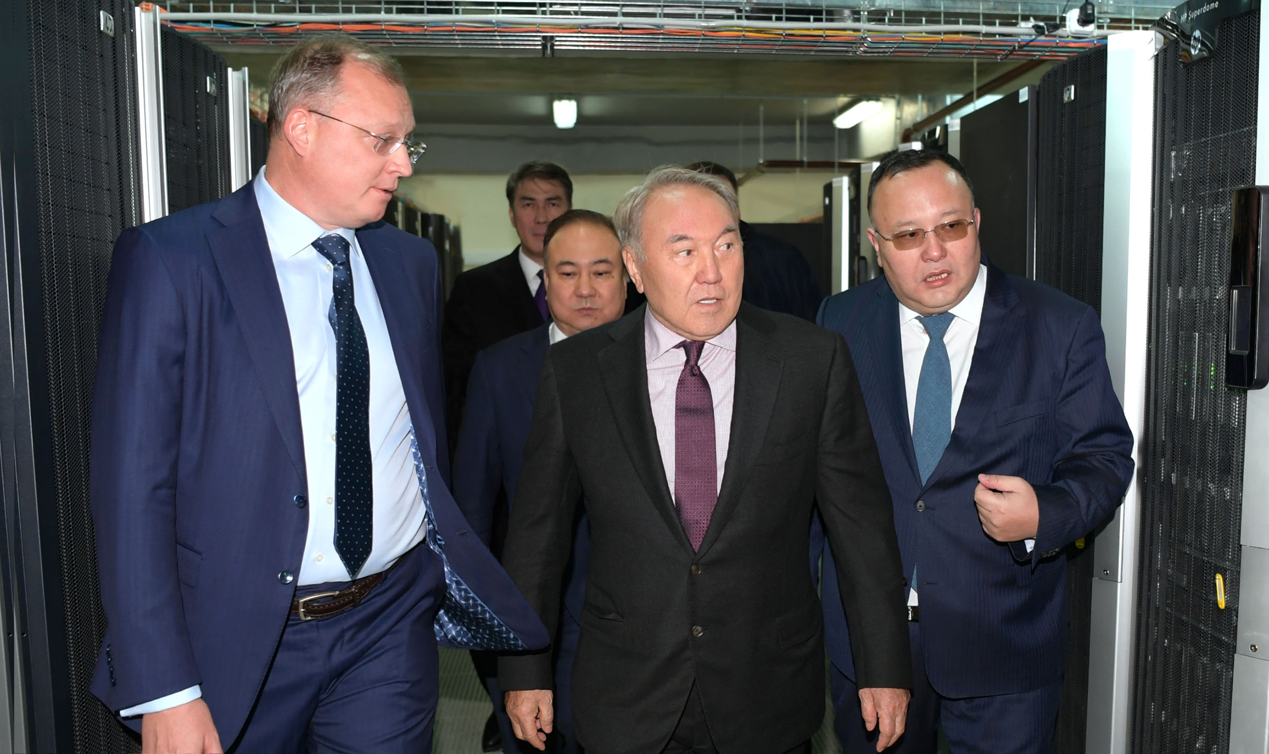 Назарбаев «Қазақтелеком» акционерлік қоғамының Мәліметтерді өңдеу орталығында болды