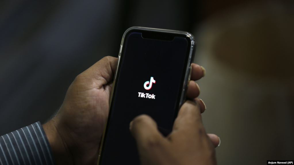 Microsoft TikTok iesiniń qosymshany satýdan bas tartqanyn habarlady