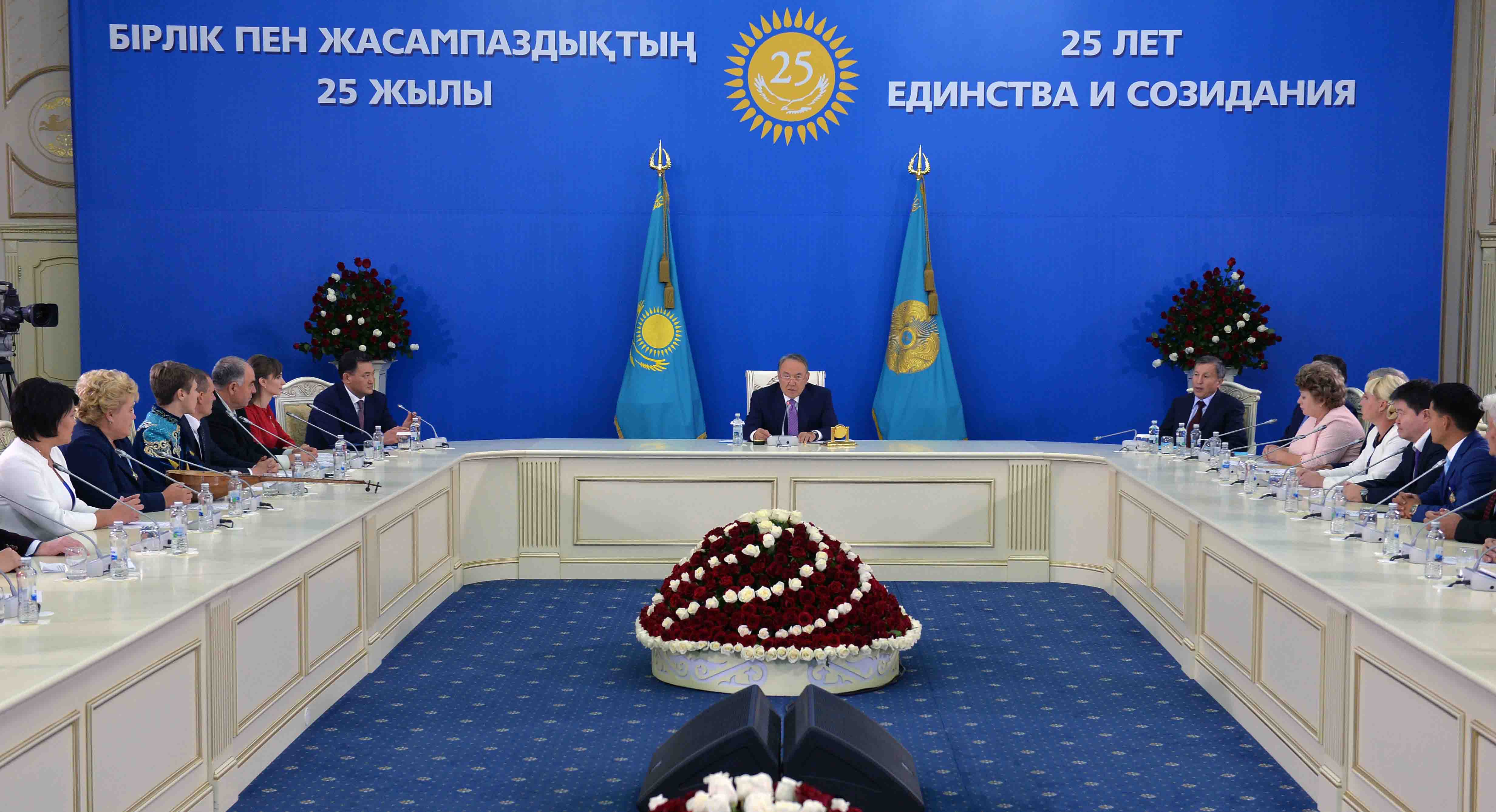  Назарбаев: Қазақстан адами даму деңгейі жоғары мемлекеттер тобына енді 