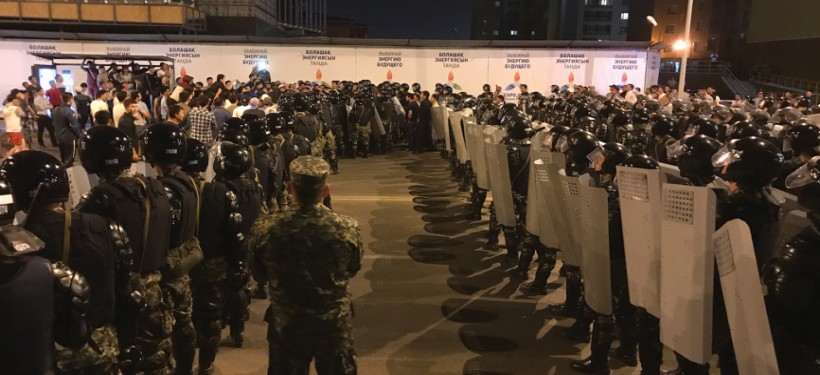 "ابۋ-دابي پلازا" باسشىلىعى مەن جۇمىسشىلارى كەزدەسۋٸنٸڭ ۆيدەوسى