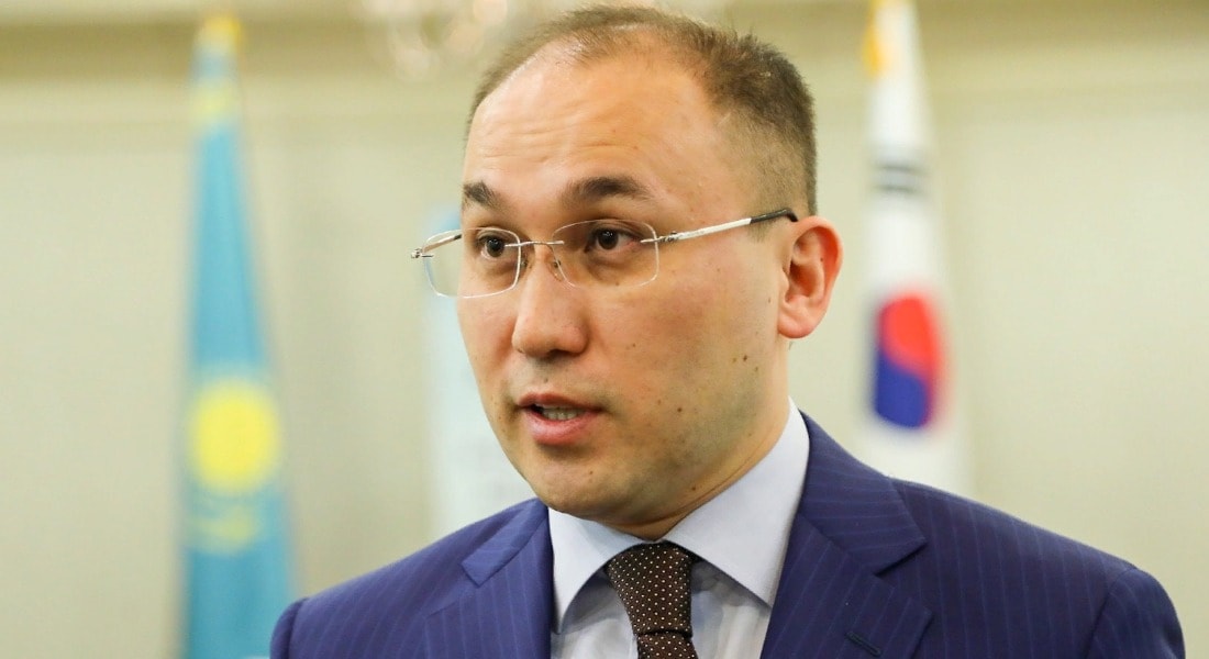 Дәурен Абаев кандидаттардың сайлауалды теледебатына қатысты пікір білдірді