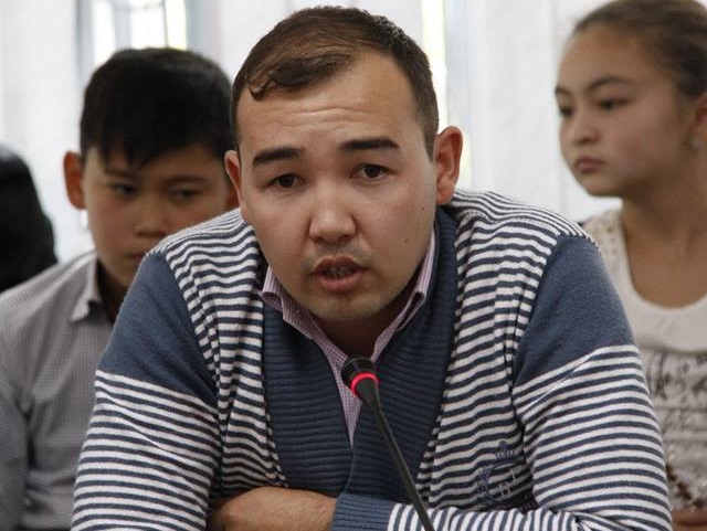 Abzal Súleimen: "Keńistiktegi kórkem oilarǵa talasyp..."