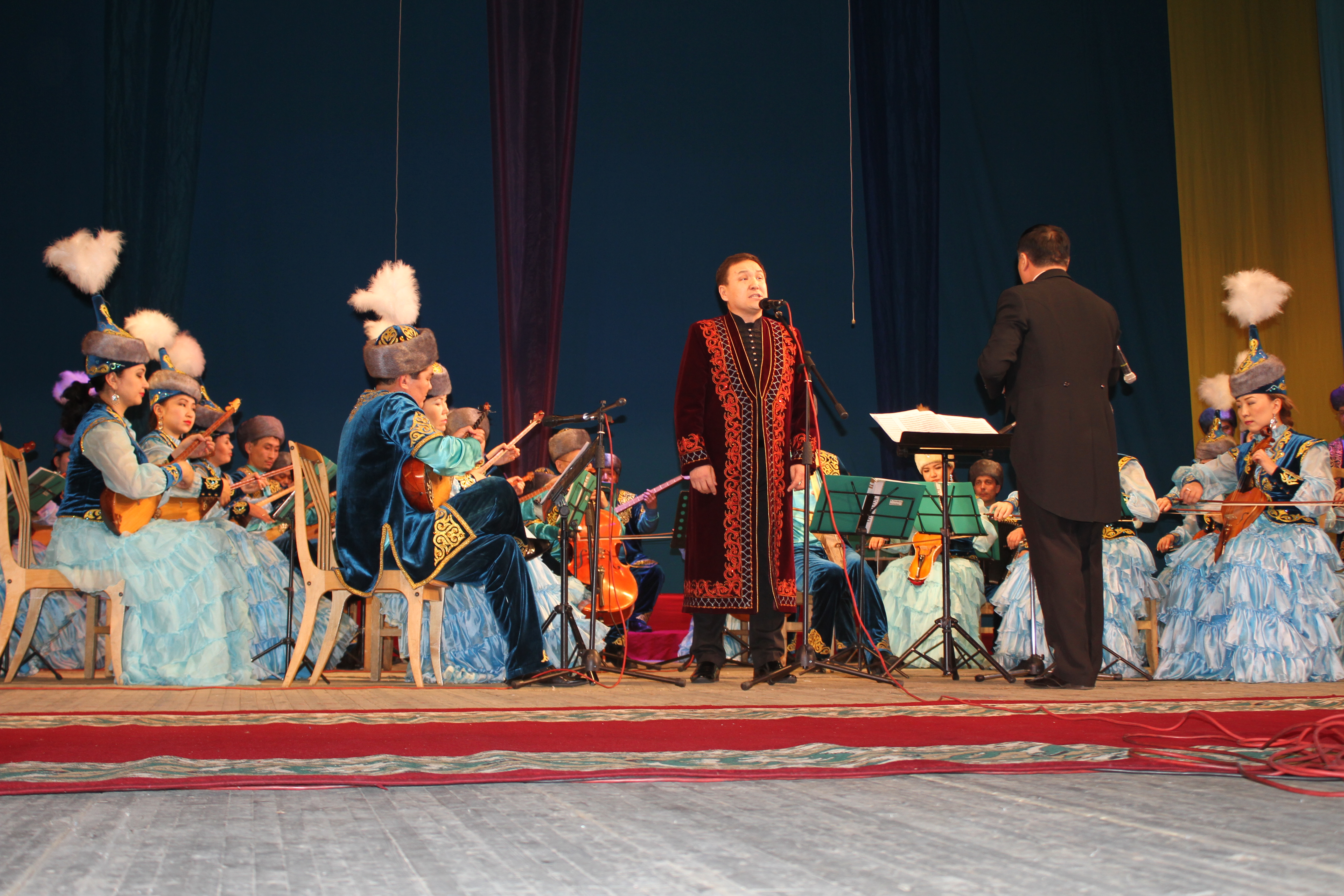 دەستٷرلٸ ەننٸڭ دٷلدٸلٸ دٷبٸرلٸ كەش ٶتكٸزدٸ