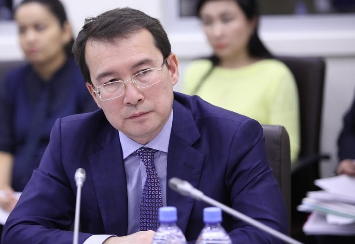 قازاقستان مەن ماجارستان اراسىنداعى ساۋدا اينالىمى 80 ملن دوللارعا جەتتٸ – ت. جاقسىلىقوۆ 