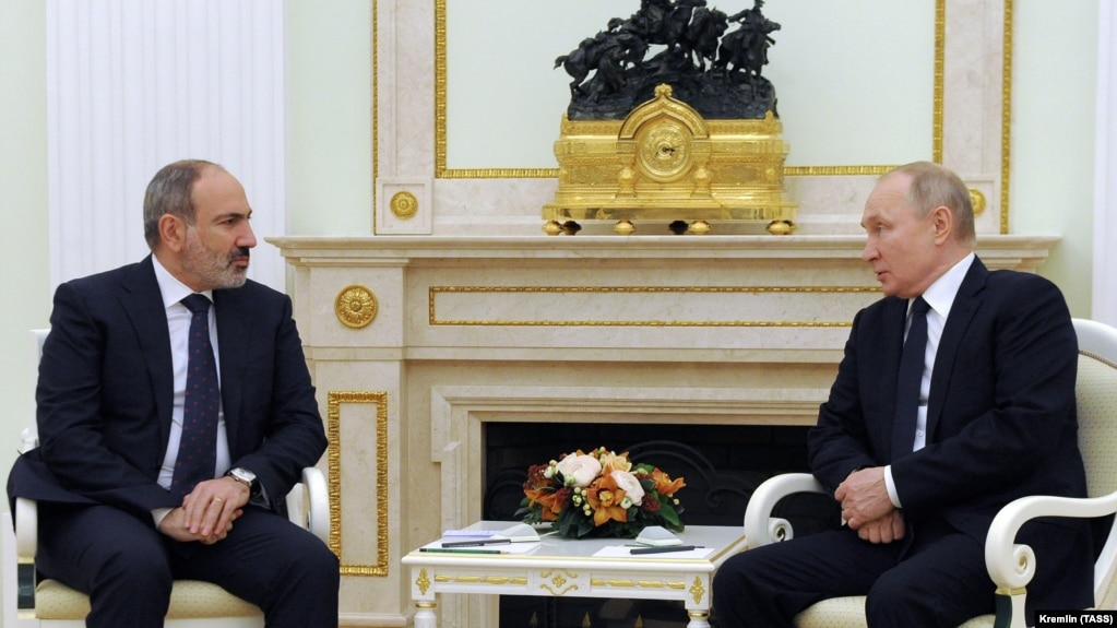 Пашинян Путиннен Әзербайжан ұстап отырған тұтқындарды босатуға көмектесуін сұрады