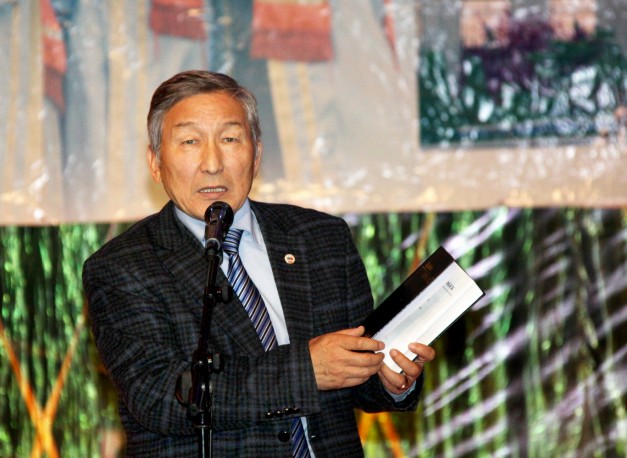 Құлбек Ергөбек: Халық неғұрлым қараңғы болса, билiкке соғұрлым тиiмдi