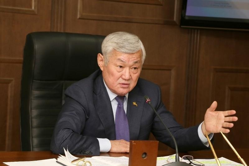  Berdibek Saparbaev: «Oralmandarǵa baspana berilýi tiis»