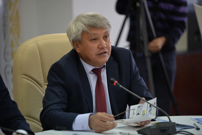 ەربول تٸلەشوۆ: لاتىن ەلٸپبيٸنٸڭ اپوستروفتىق نۇسقاسىندا تٷسٸنبەيتٸندەي تاڭبا جوق
