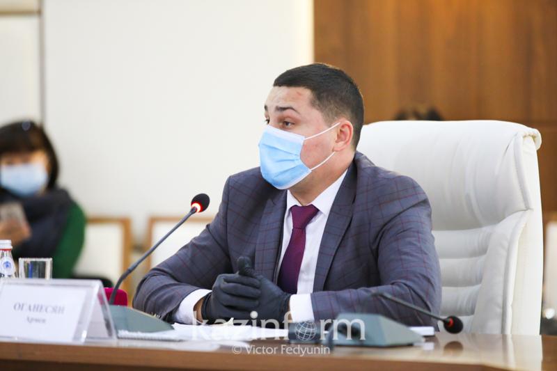 مەملەكەتتٸك قىزمەتكە ورنالاسۋ ٷشٸن قازاق تٸلٸن ٷيرەندٸم – ارمەن وگانەسيان
