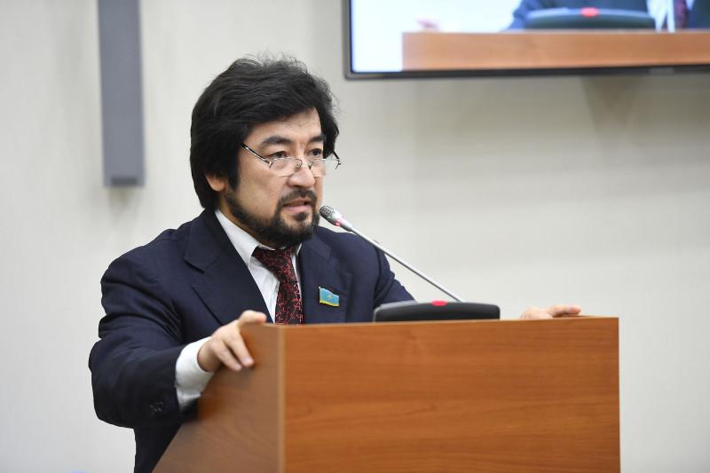 اتالىق جەنە انالىق ۇرىقتىڭ جالعىز بٸر عانا بازاسى بولۋى كەرەك - بەكبولات تٸلەۋحان