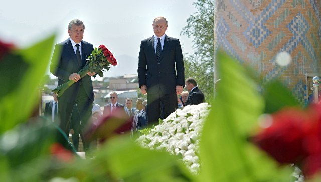 Pýtin Kárimovtiń otbasyna kóńil aityp, ziratyna gúl shoǵyn qoidy
