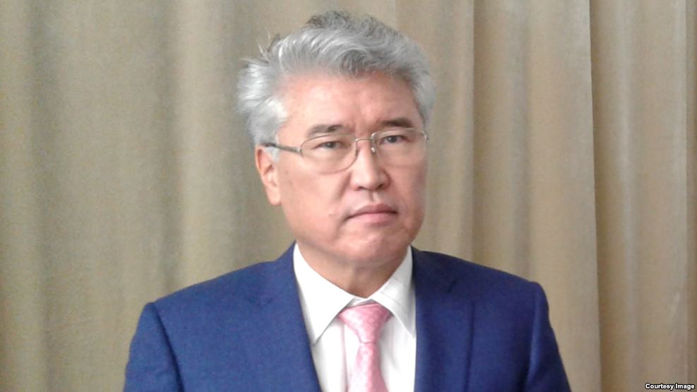 Arystanbek Muhamediuly: "Kúdik bolsa, elbasy moinymdy julyp alar edi"