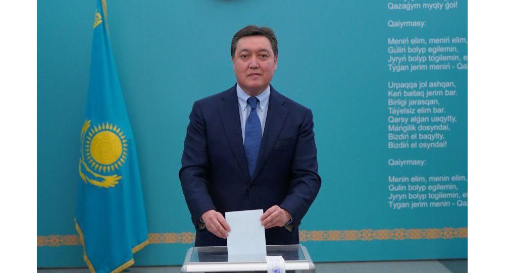 Асқар Мамин президент сайлауында дауыс берді