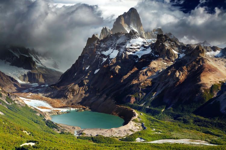 Lira Qonys. «Patagoniia arýy» (áńgime)