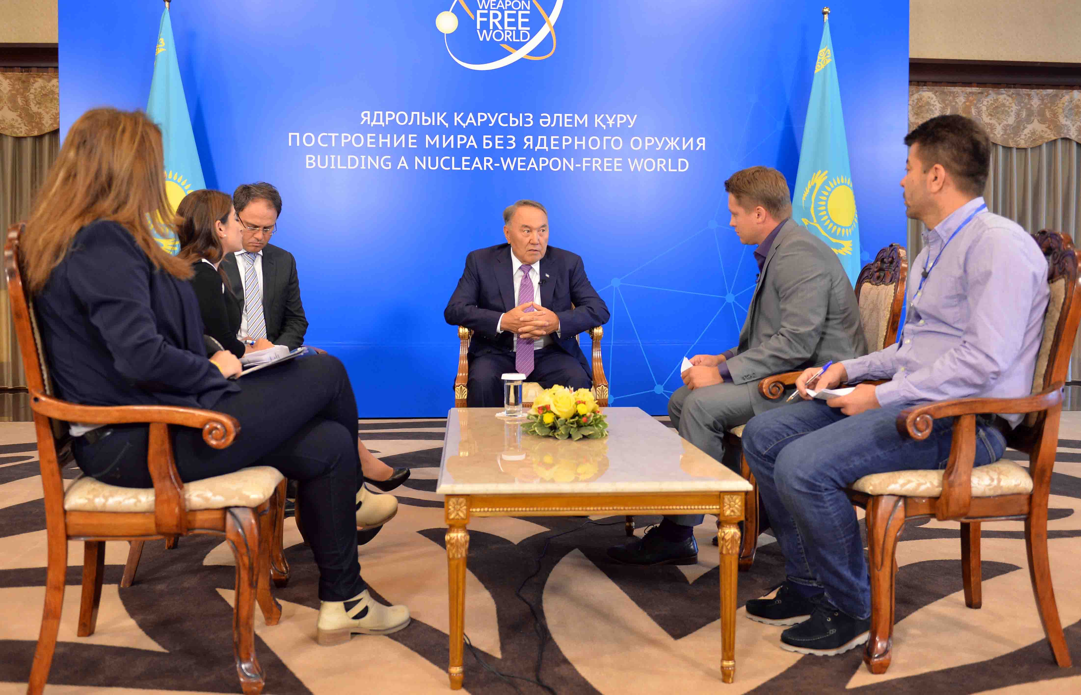 Мемлекет басшысы шетелдік БАҚ өкілдеріне сұхбат берді