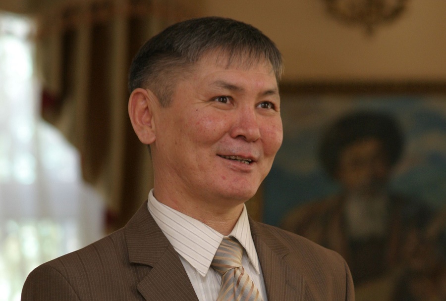 Әмірхан Балқыбек. Ақынның апологиясы