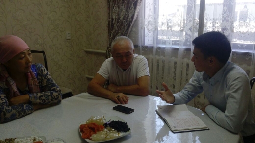 Елдос Сметовтың анасы: Елдос күрескенде далаға шығып кетемін (Фото)