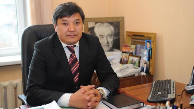 Janarbek Áshimjan - «Qazaq ádebieti» gazetiniń bas redaktory