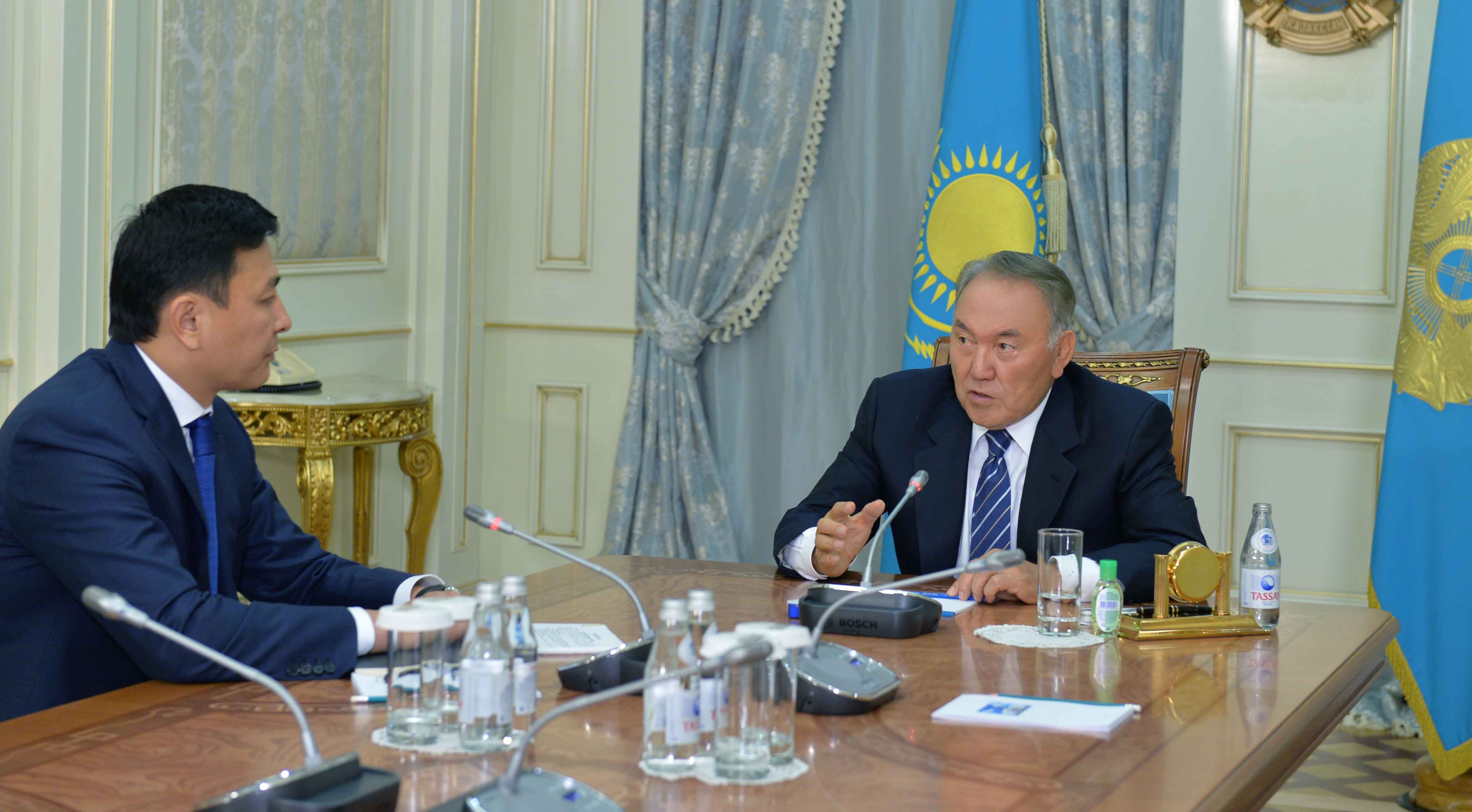 Назарбаев облыс әкімдерін қабылдады