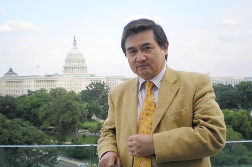 Saýytbek Ábdirahmanov: Qazaq halqyna kerek filmderdi ǵana aýdarýymyz qajet